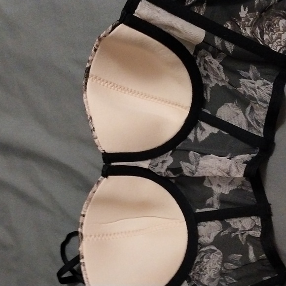 Viictoria's Secret corset - Picture 8 of 14